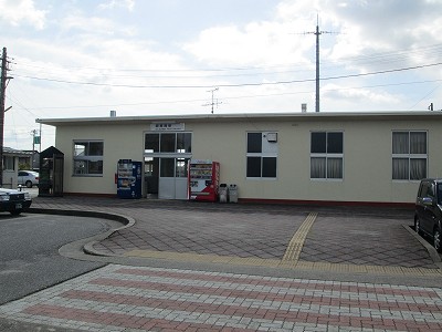 西高岡駅駅舎