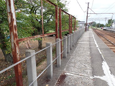 中加積駅画像