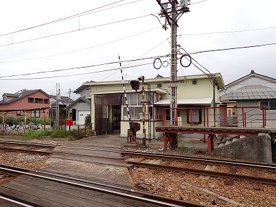 中加積駅画像
