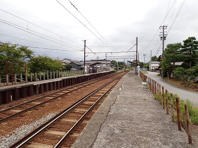 中加積駅画像