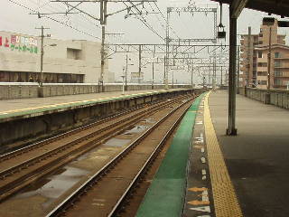 構内