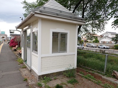 �k�����w�摜