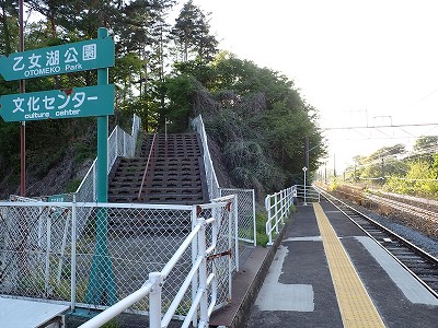 �����w�摜