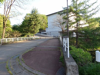 �����w�摜