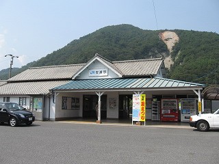 安浦駅駅舎