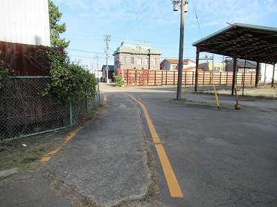 出口へ