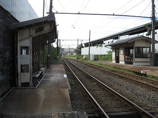 構内