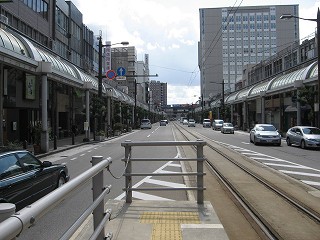 高岡駅前方面