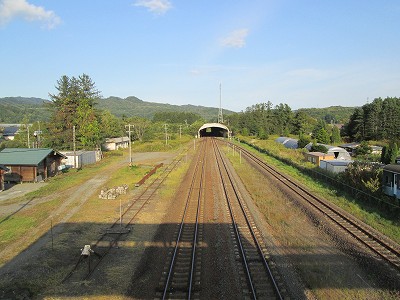 跨線橋より
