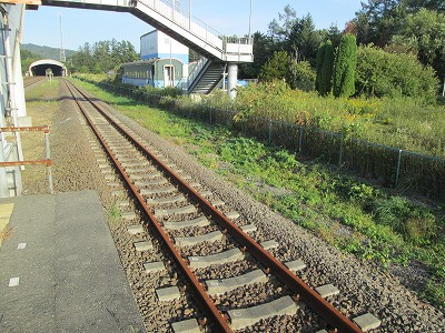 駅舎と反対側