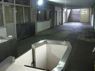 改札口