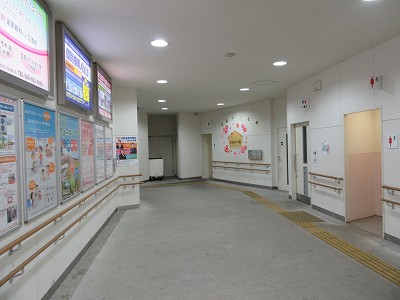 改札から