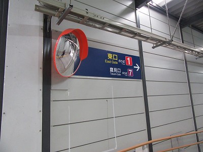 北口からの通路