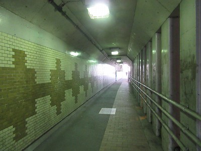 トンネル