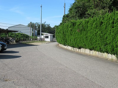駅へ