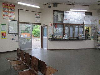出・改札口