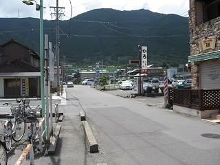 踏切より