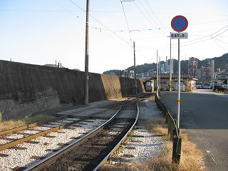 遠くから