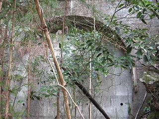 塞がれたトンネル