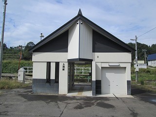 上境駅駅舎