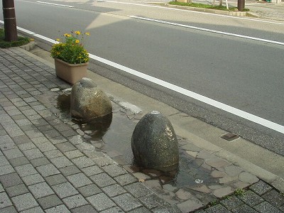 水