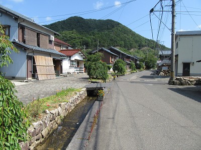 町