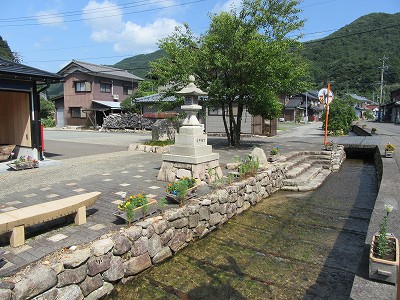 川