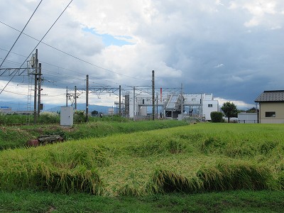 東富山駅側