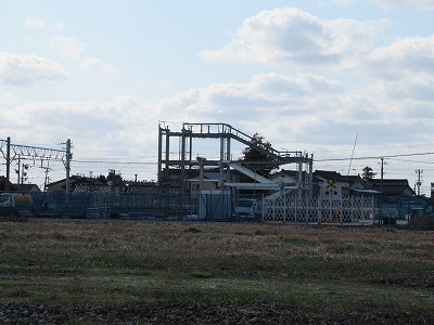 東口